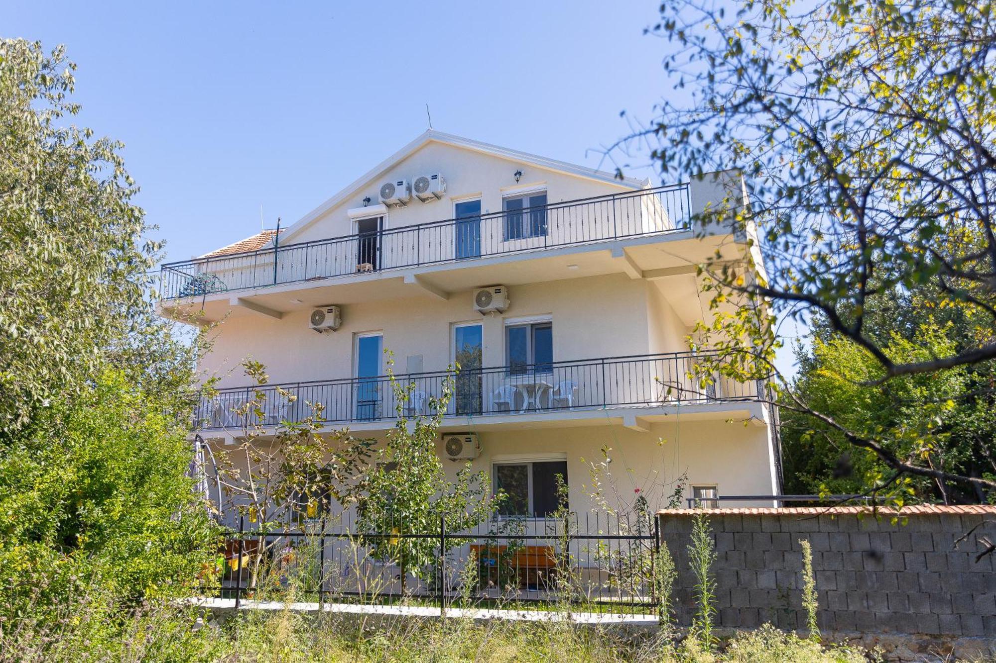 Apartments Lustica Radovici Exteriör bild